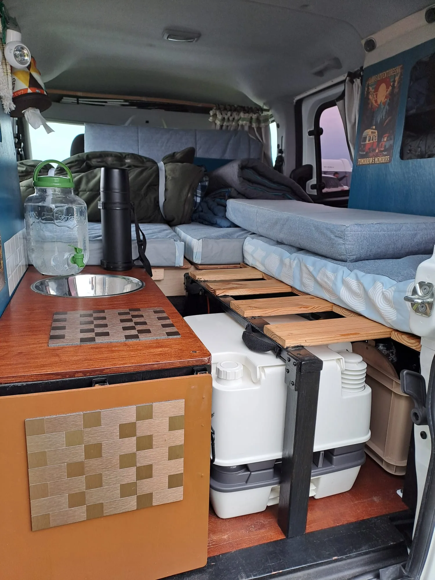 Das Bett wird darüber gezogen