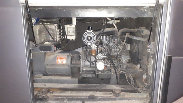 Vorher: Der Dreizylinder-Deutz-Diesel zur Stromerzeugung im Heck