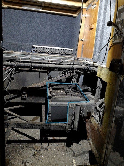 Zugang zum Heckbereich — hier entstand die Garage