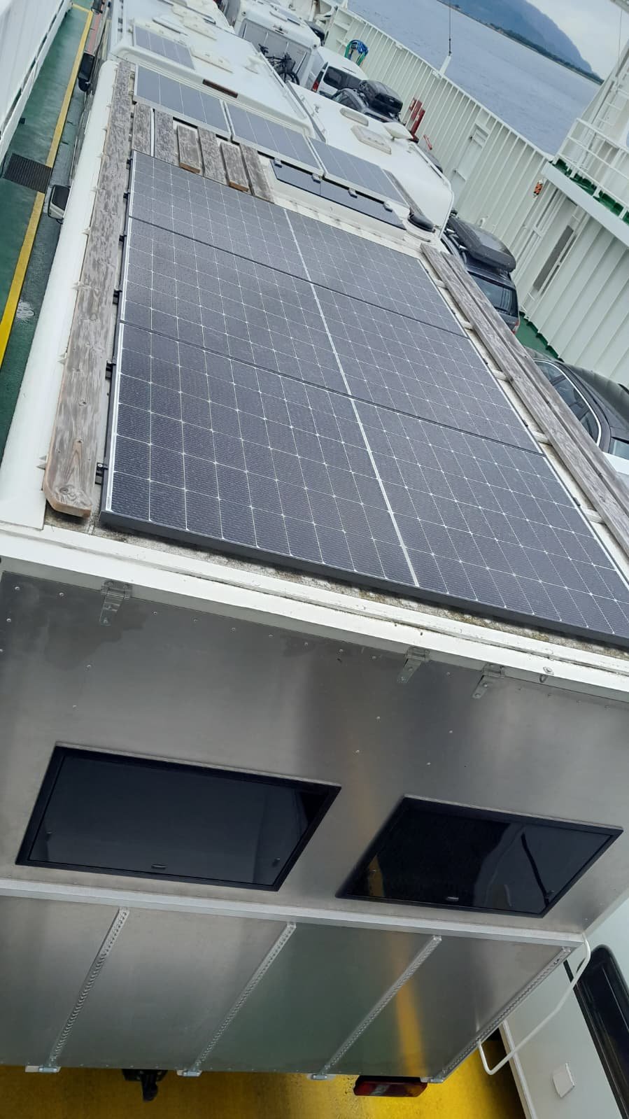 Das Solardach auf der Fähre nach Norwegen