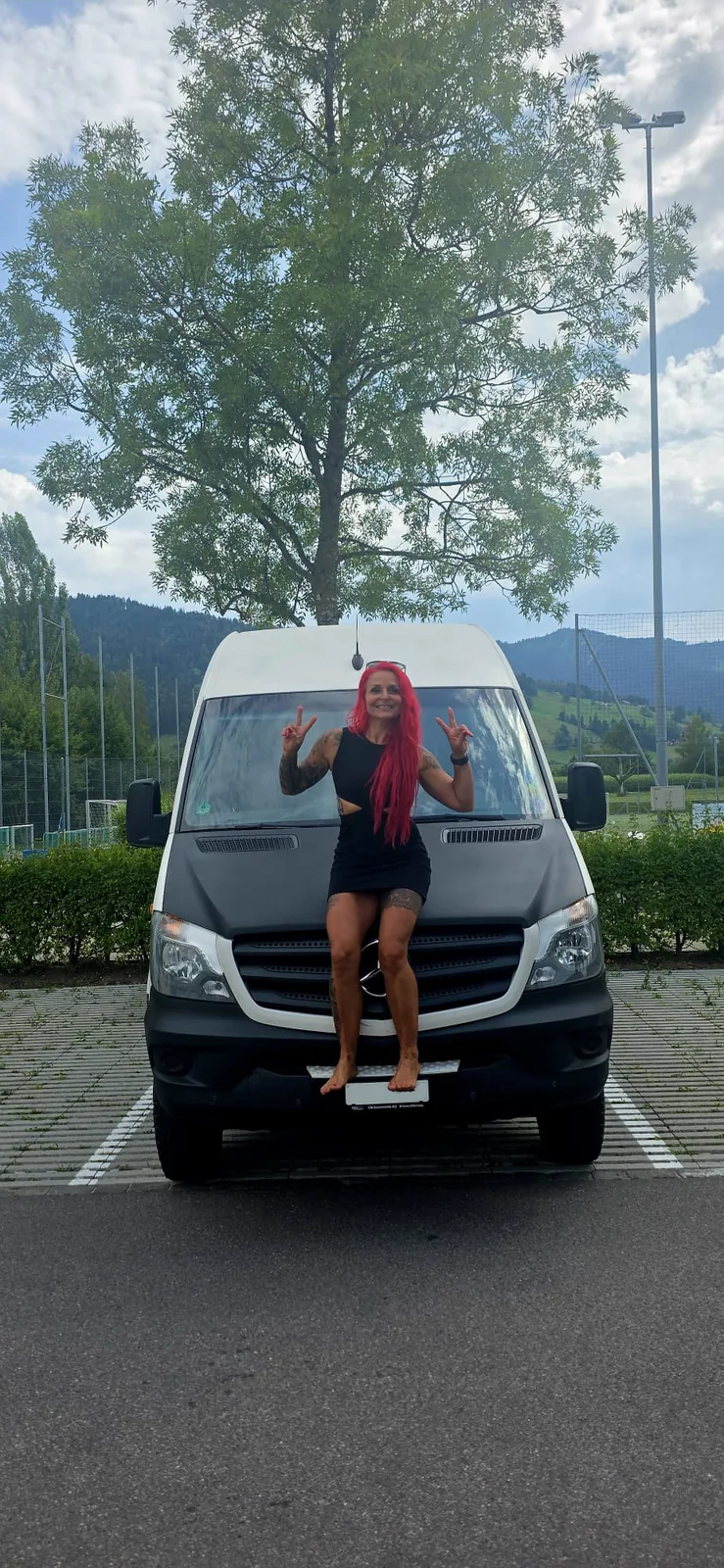 Übergabe im Aargau: Barfuß auf der Haube – so fühlt sich ein erfüllter Traum an.