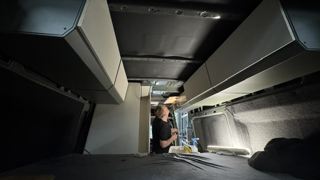 Der Innenraum im Rohbau — gefahren wird trotzdem schon
