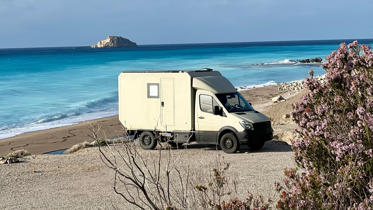 Mercedes-Benz Sprinter 906 Pritsche L2 („VANtastic")