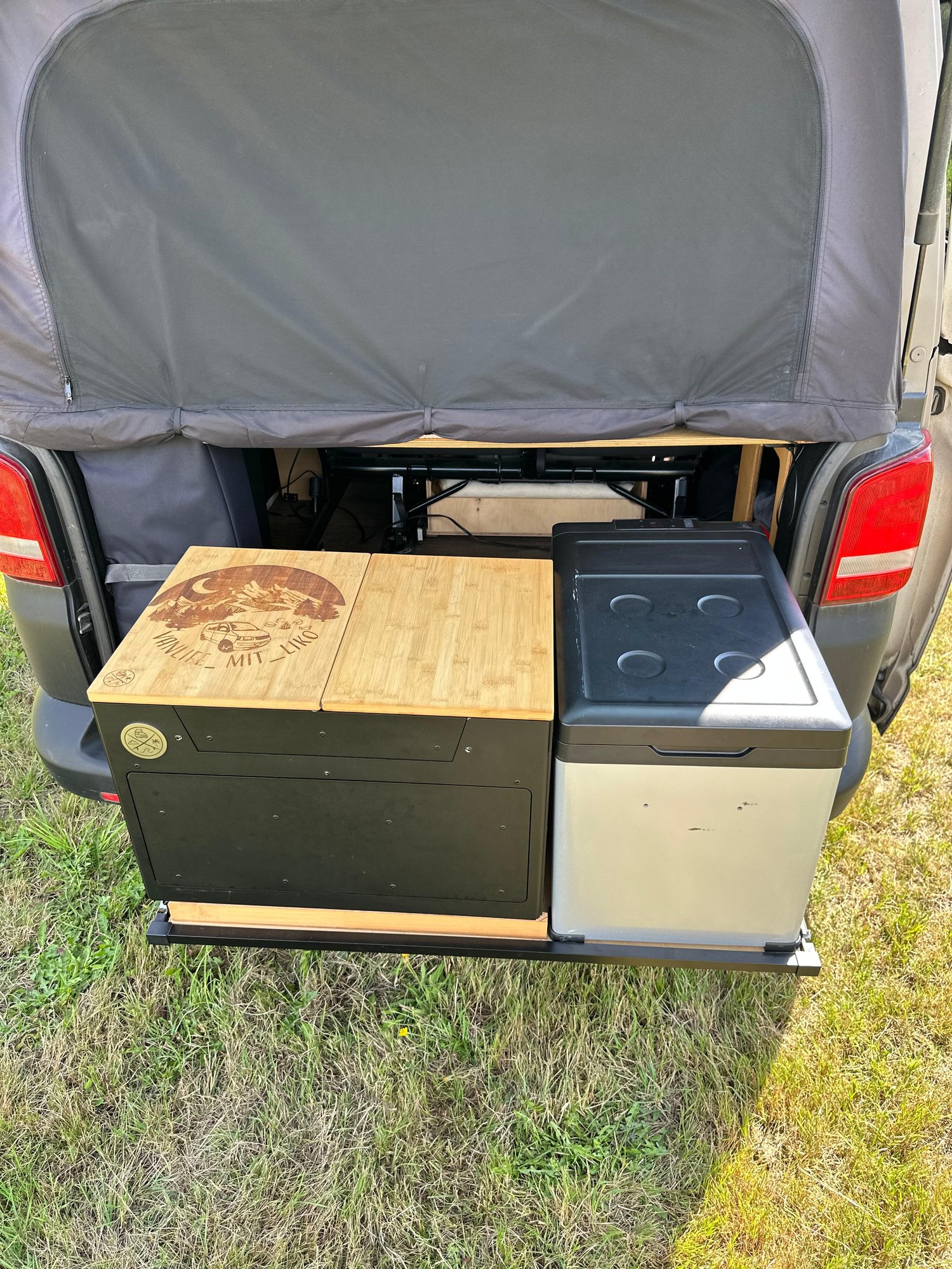 Die Grühnthal-Box auf dem selbstgebauten Schwerlast-Heckauszug