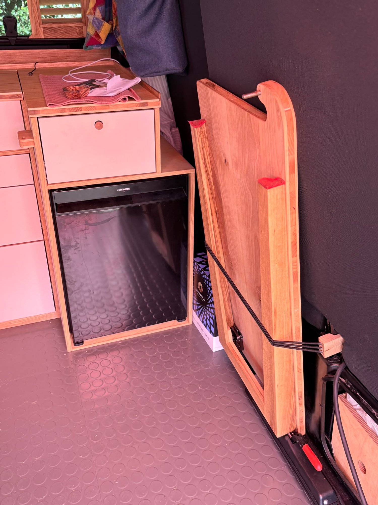 Der Kleiderschrank mit Schiebetüren — platzsparend und ohne Schwenkbereich